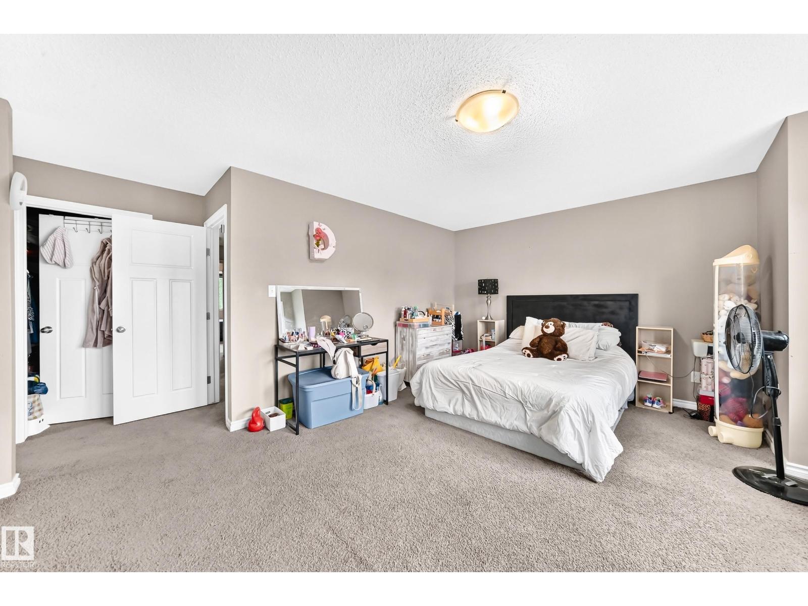 6123 13 AV SW - 24