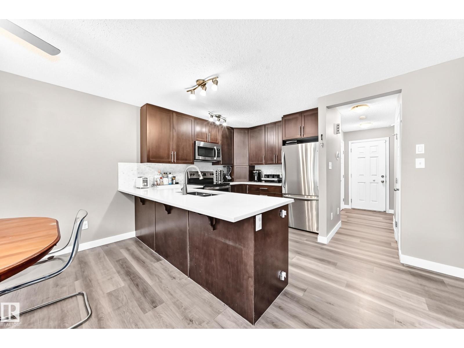 6123 13 AV SW - 5