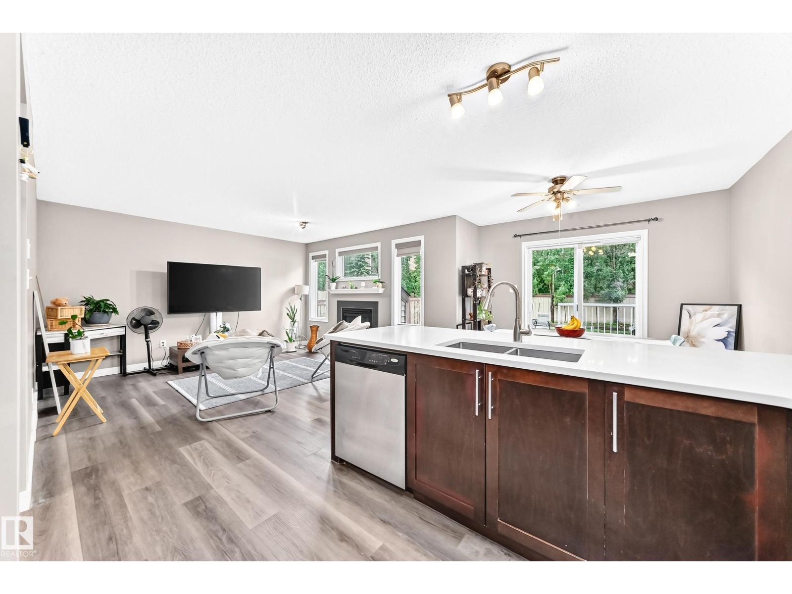6123 13 AV SW - 9