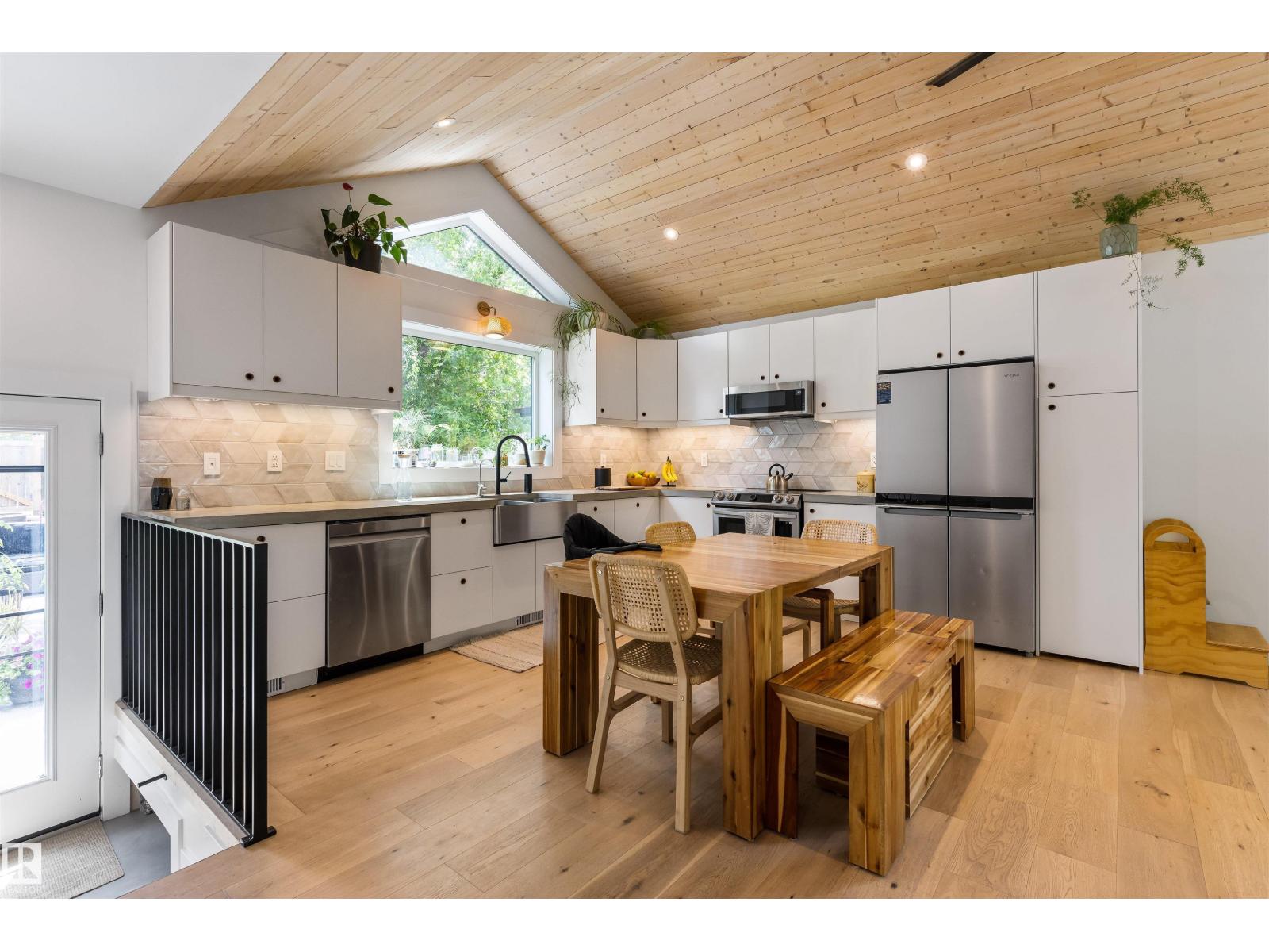 12 BELMONT DR - 11