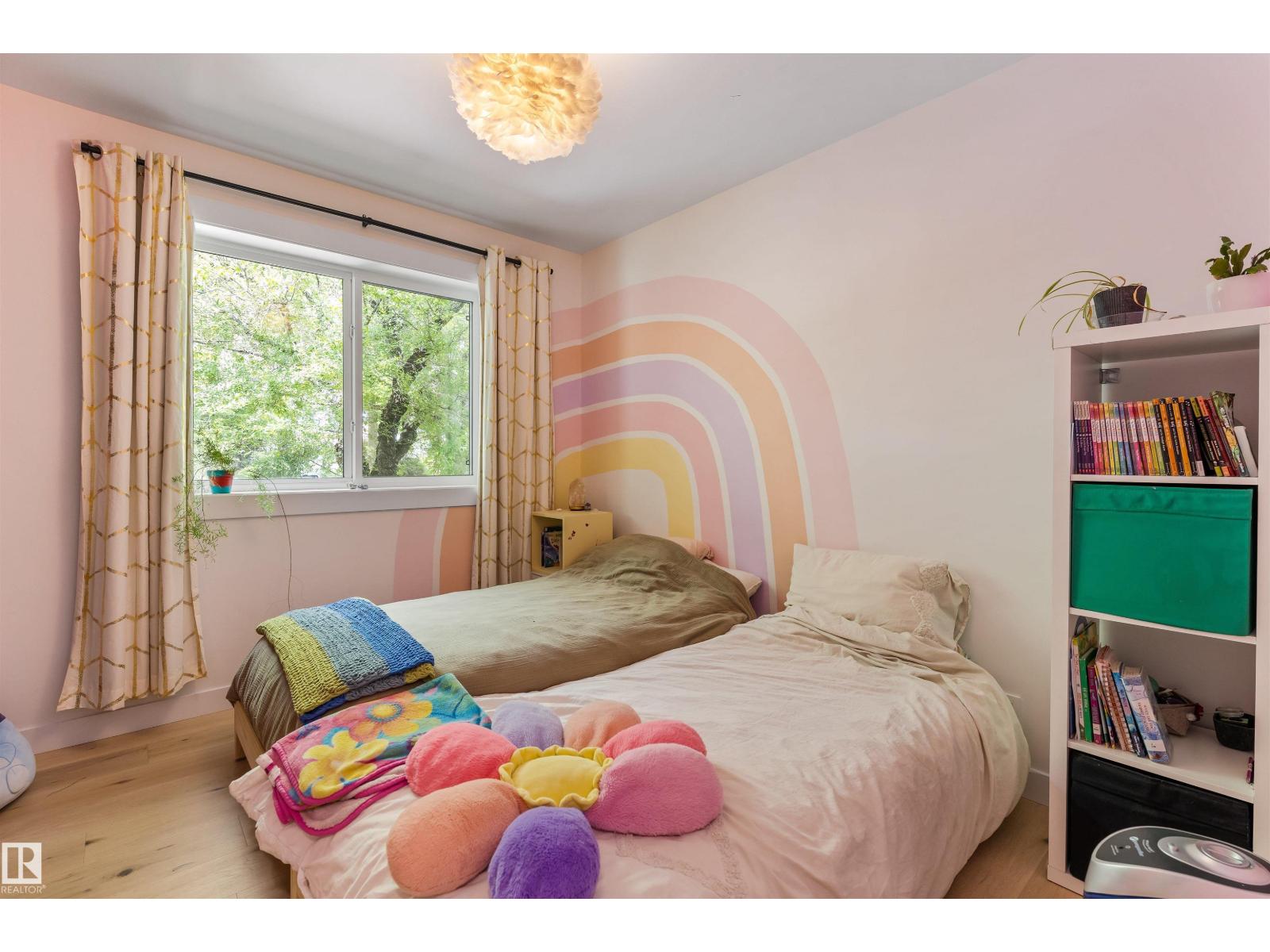 12 BELMONT DR - 19