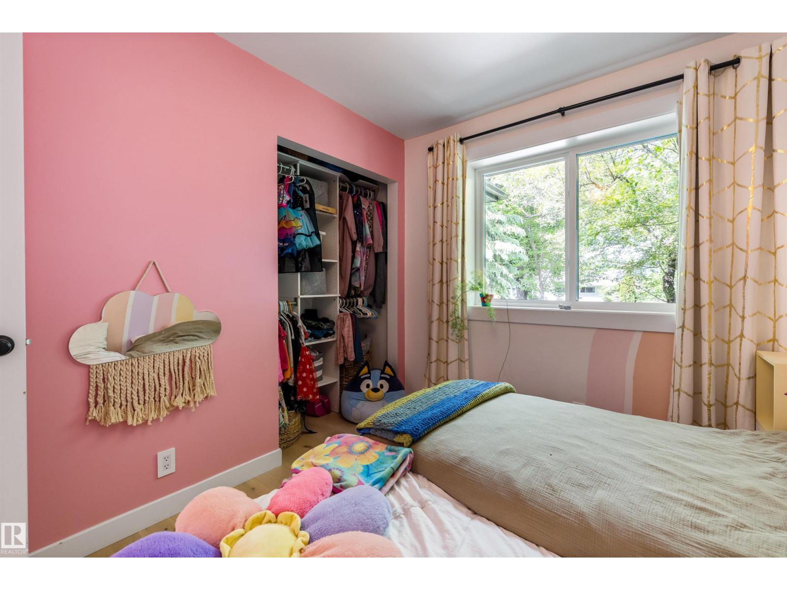 12 BELMONT DR - 20