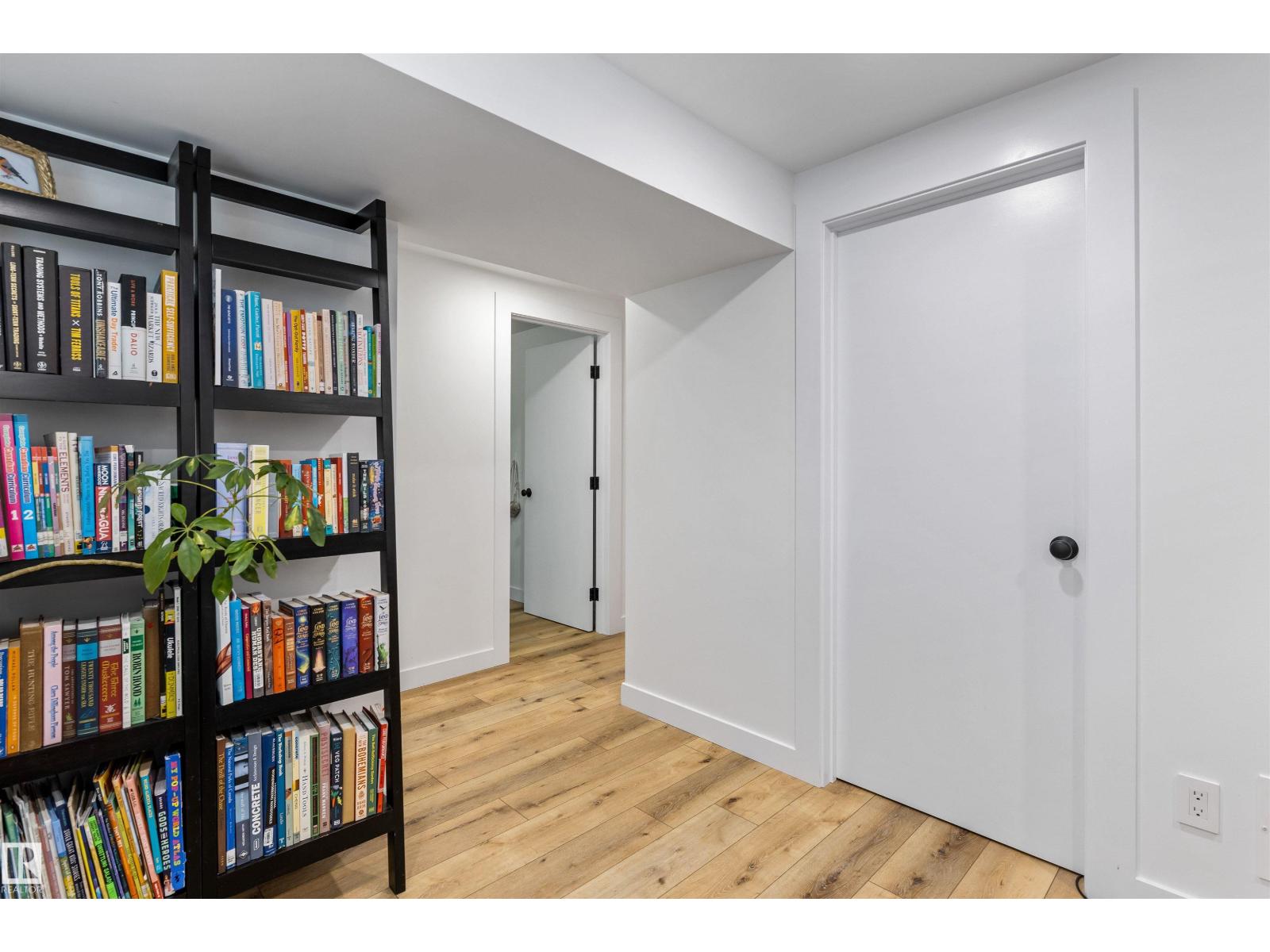 12 BELMONT DR - 31