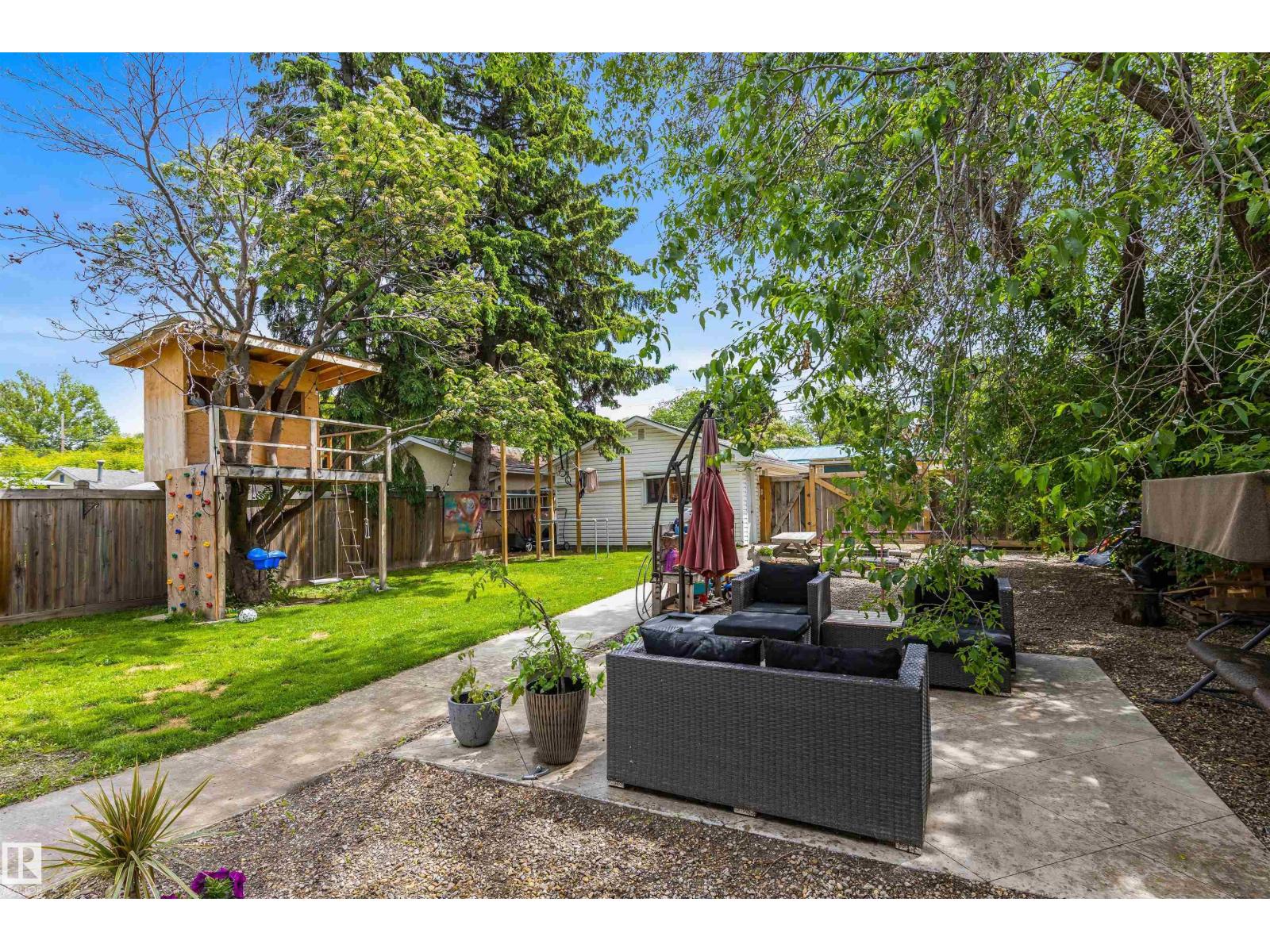 12 BELMONT DR - 35