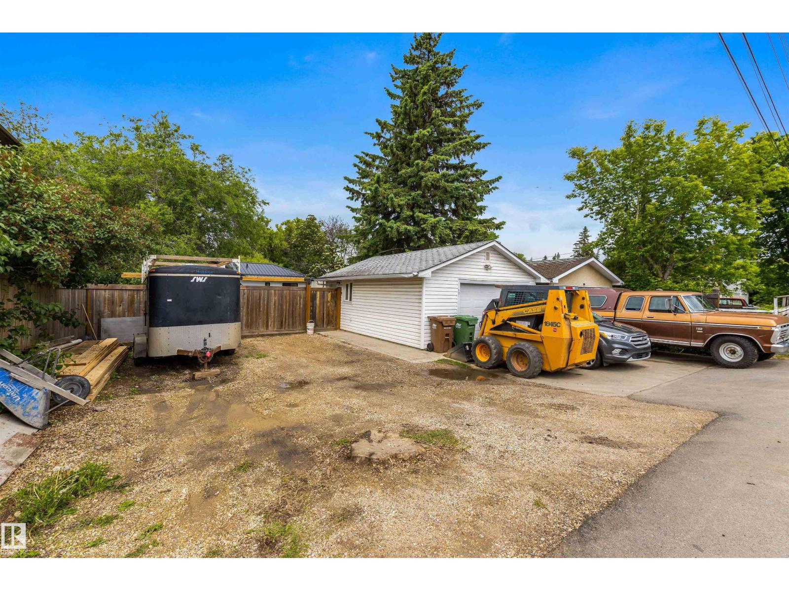12 BELMONT DR - 42