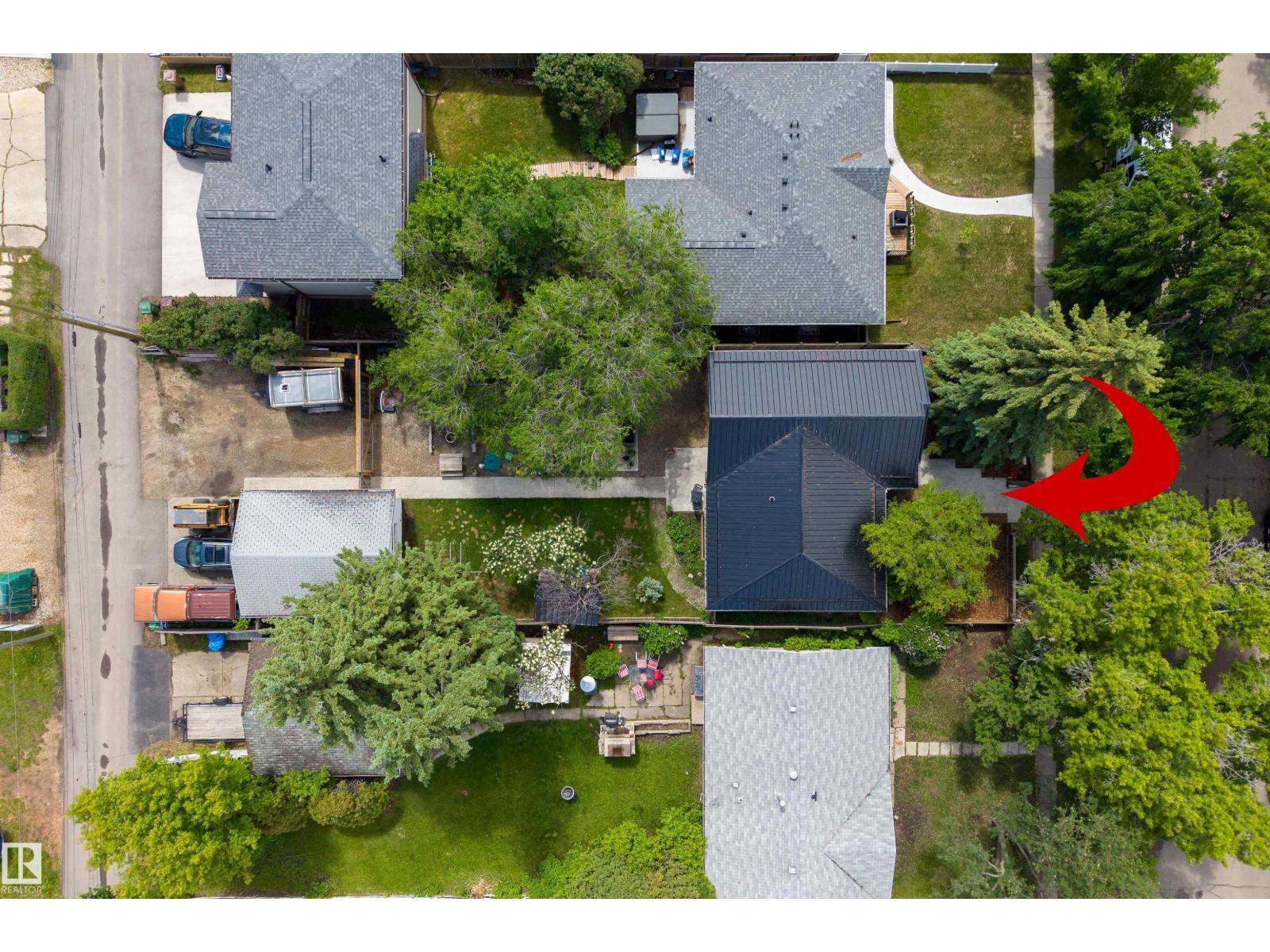12 BELMONT DR - 45