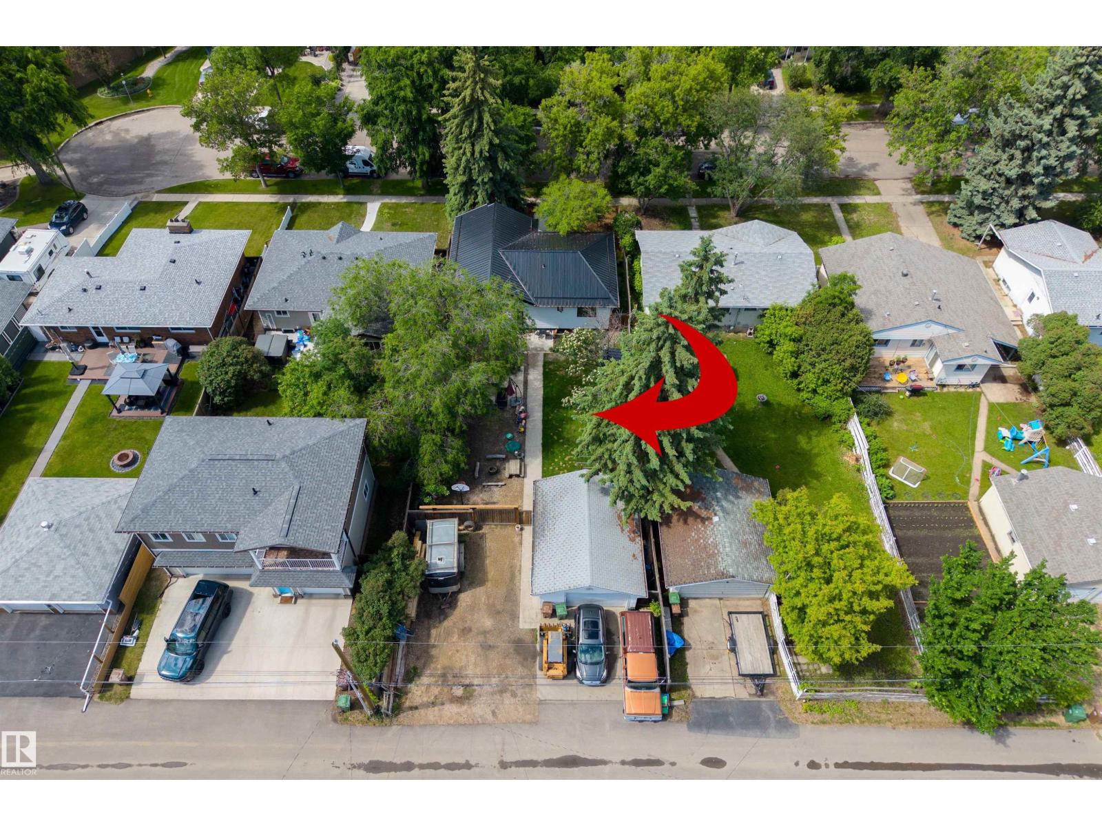 12 BELMONT DR - 46
