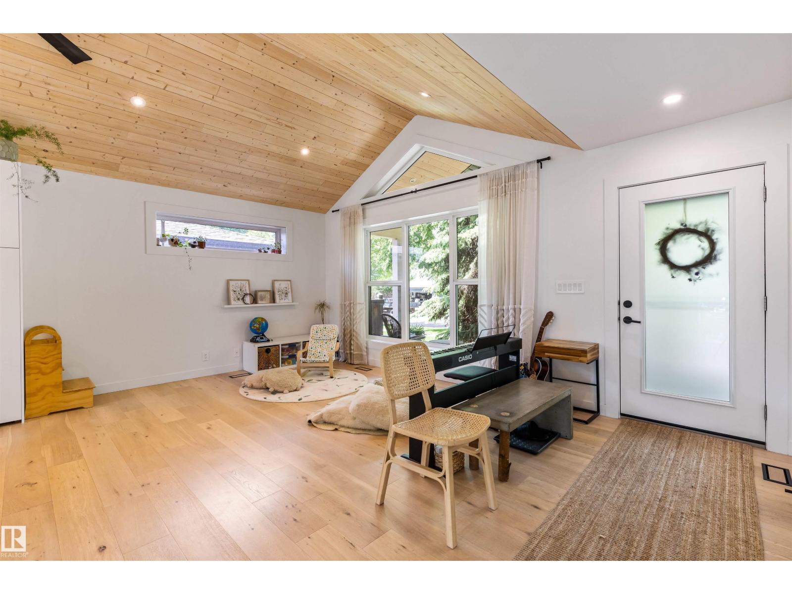 12 BELMONT DR - 7
