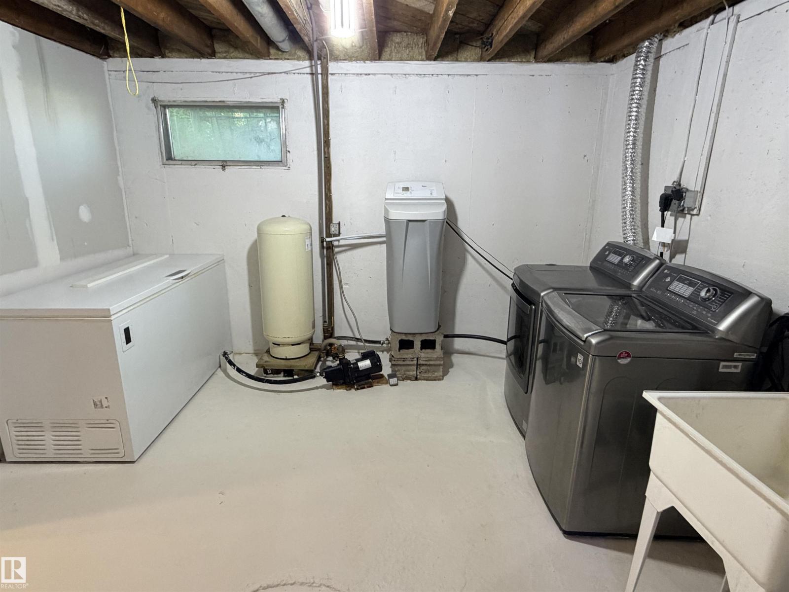 24423 TWP ROAD 605A - 22