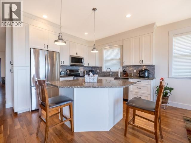 5423 HEMLOCK STREET - 6