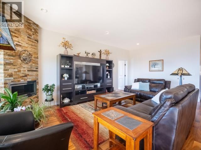 5423 HEMLOCK STREET - 9