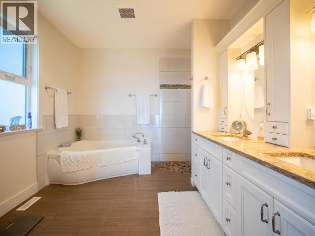 5423 HEMLOCK STREET - 18