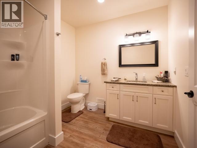 5423 HEMLOCK STREET - 32