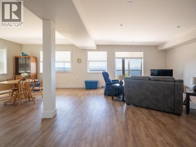 5423 HEMLOCK STREET - 24