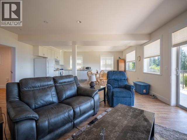 5423 HEMLOCK STREET - 26