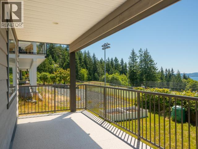 5423 HEMLOCK STREET - 53
