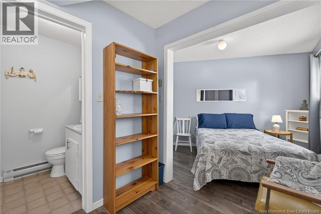 15 Benjamin Portage North - 16