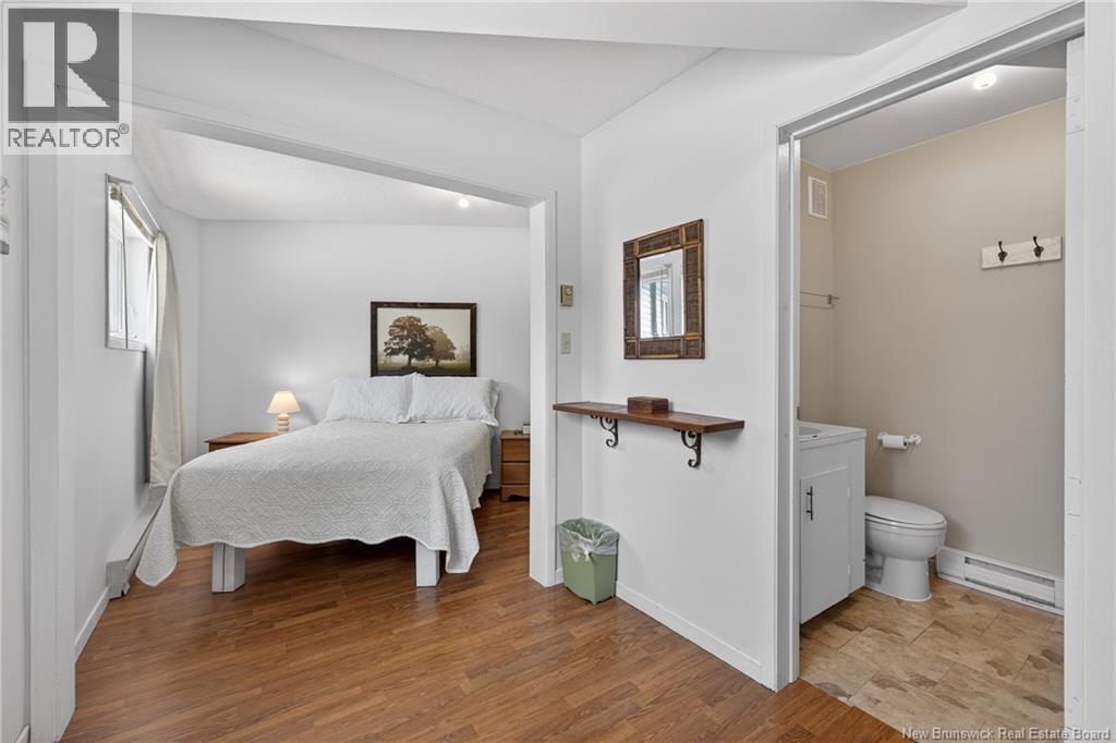 15 Benjamin Portage North - 17