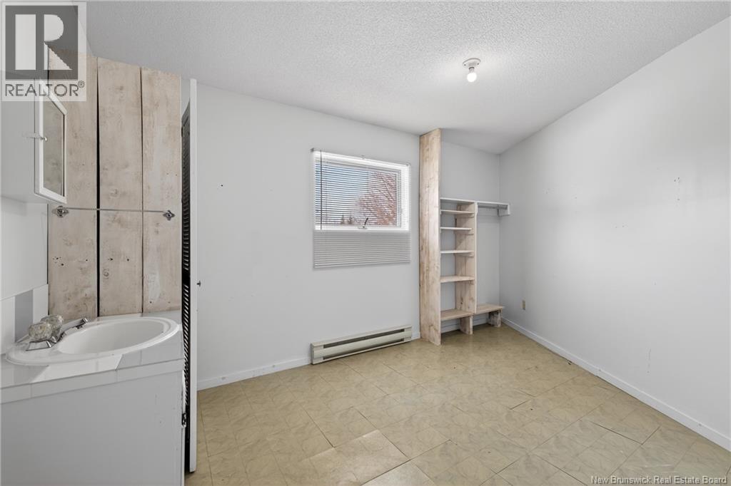 15 Benjamin Portage North - 24