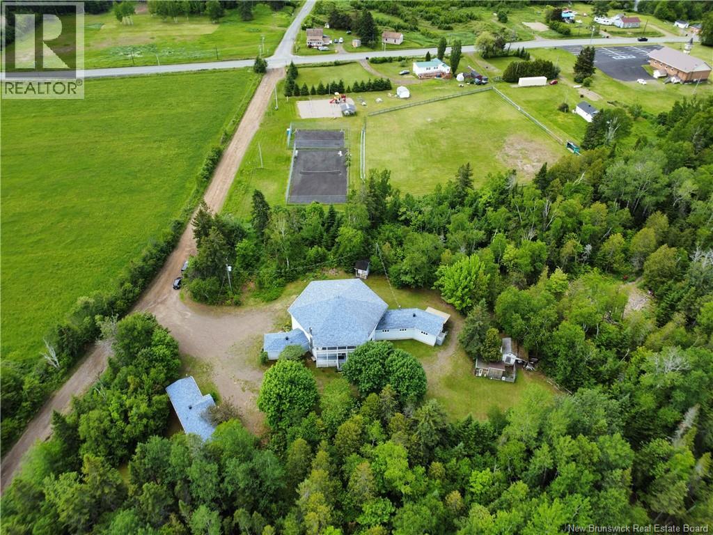 15 Benjamin Portage North - 40