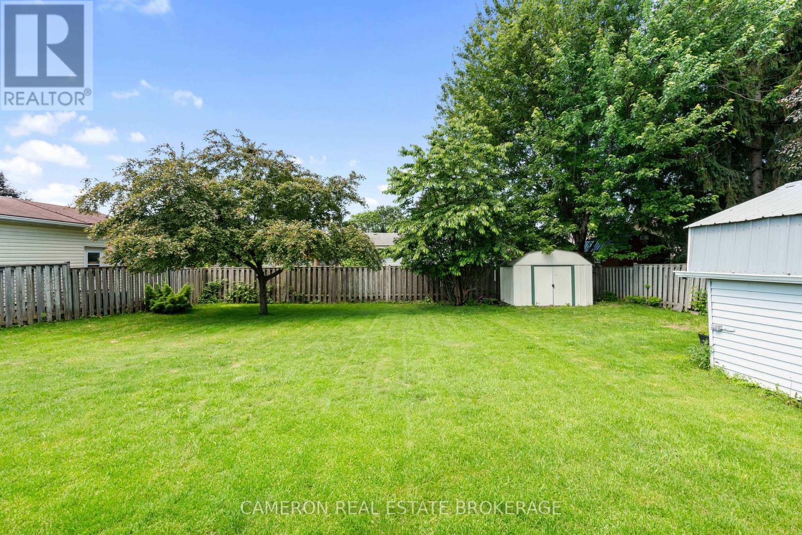 368 ANGELA CRESCENT - 31