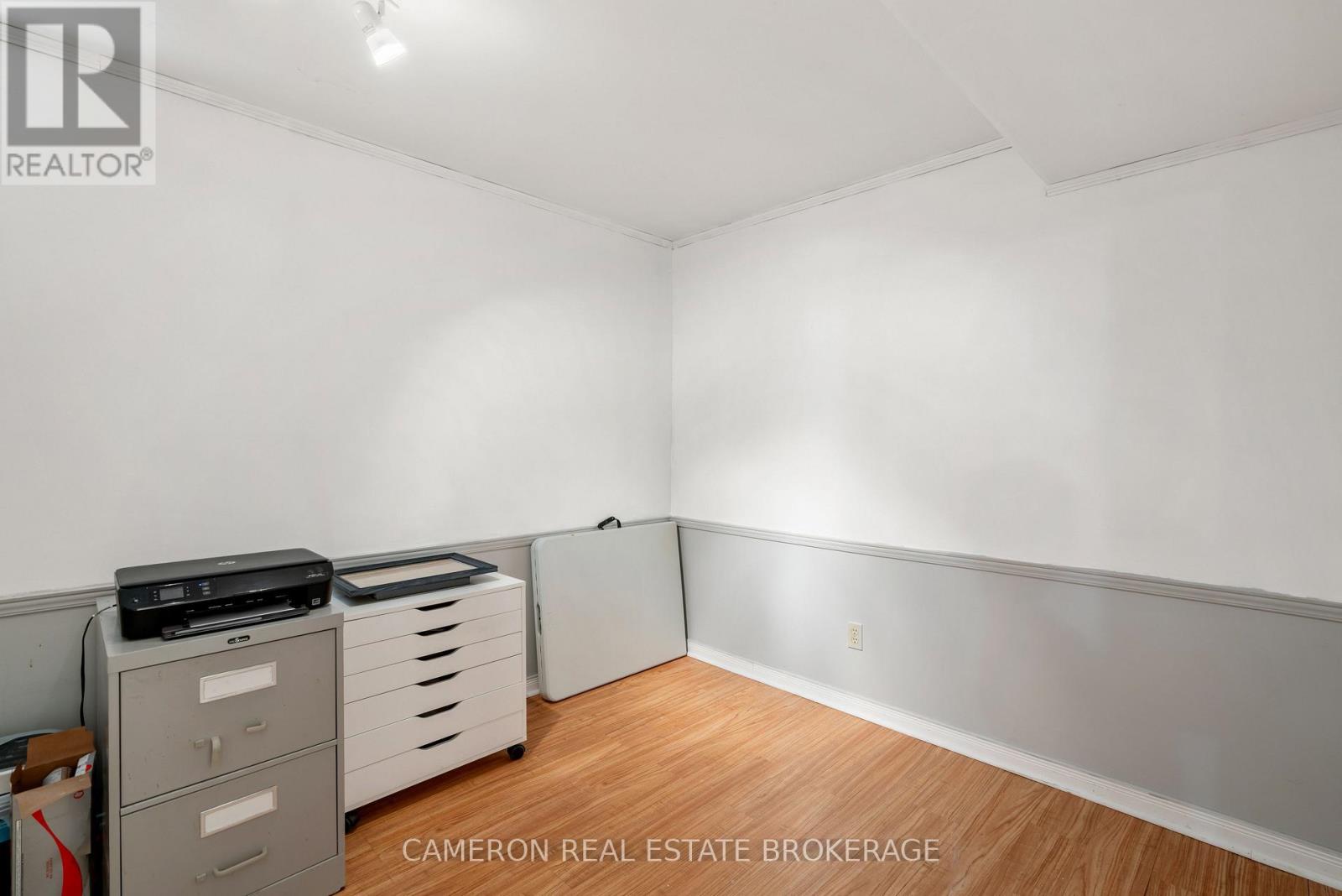 368 ANGELA CRESCENT - 23