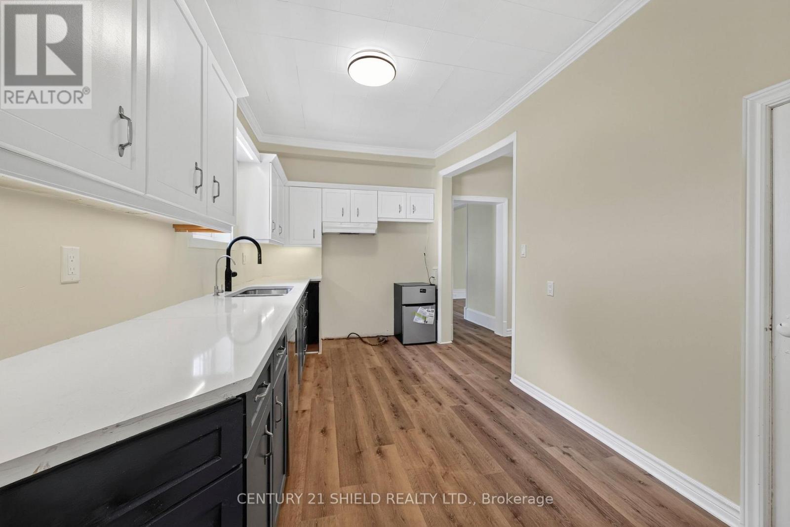25 FRONT STREET - 16