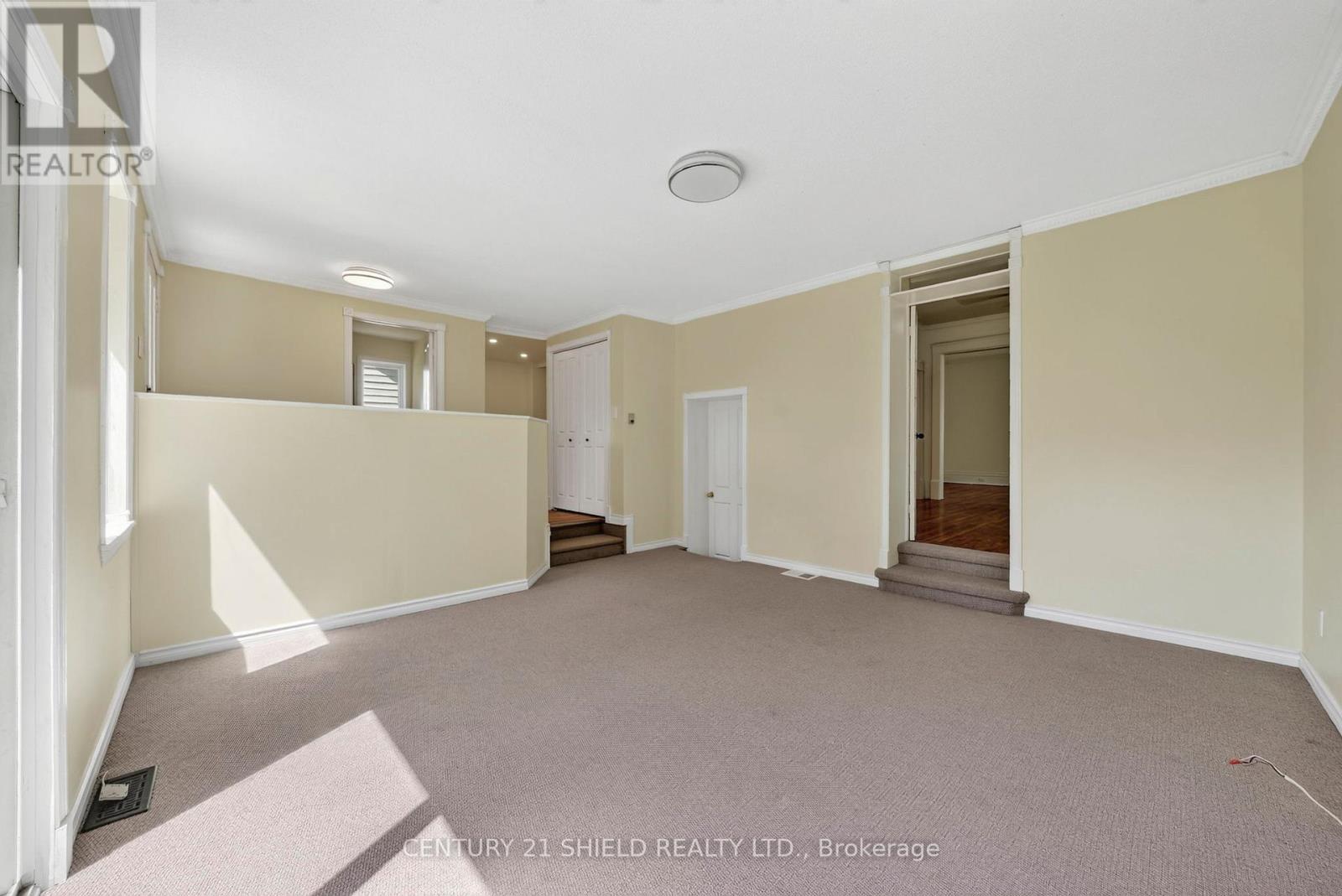 25 FRONT STREET - 21