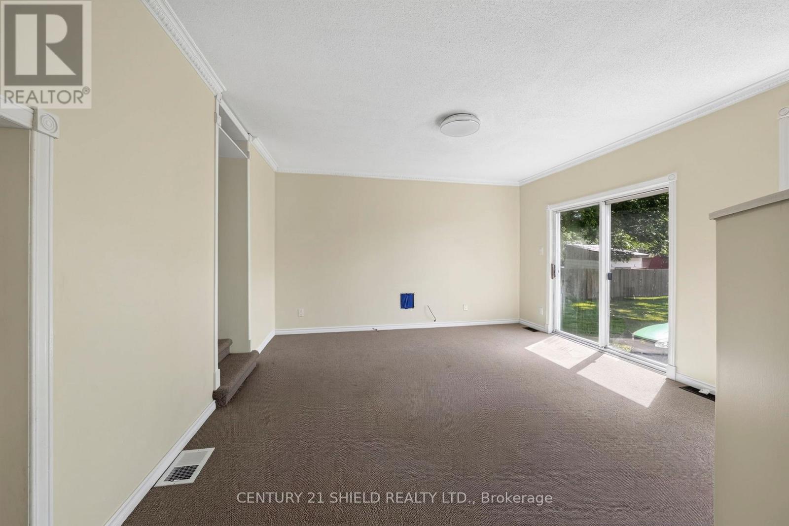 25 FRONT STREET - 19