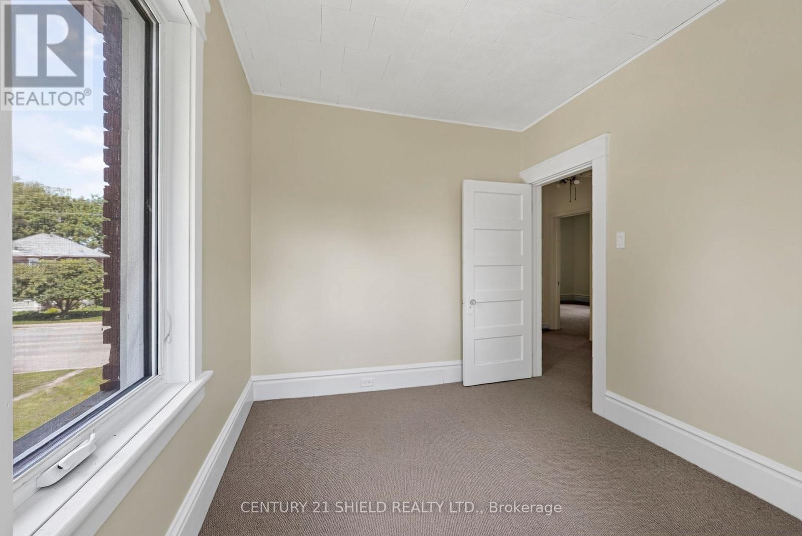25 FRONT STREET - 26