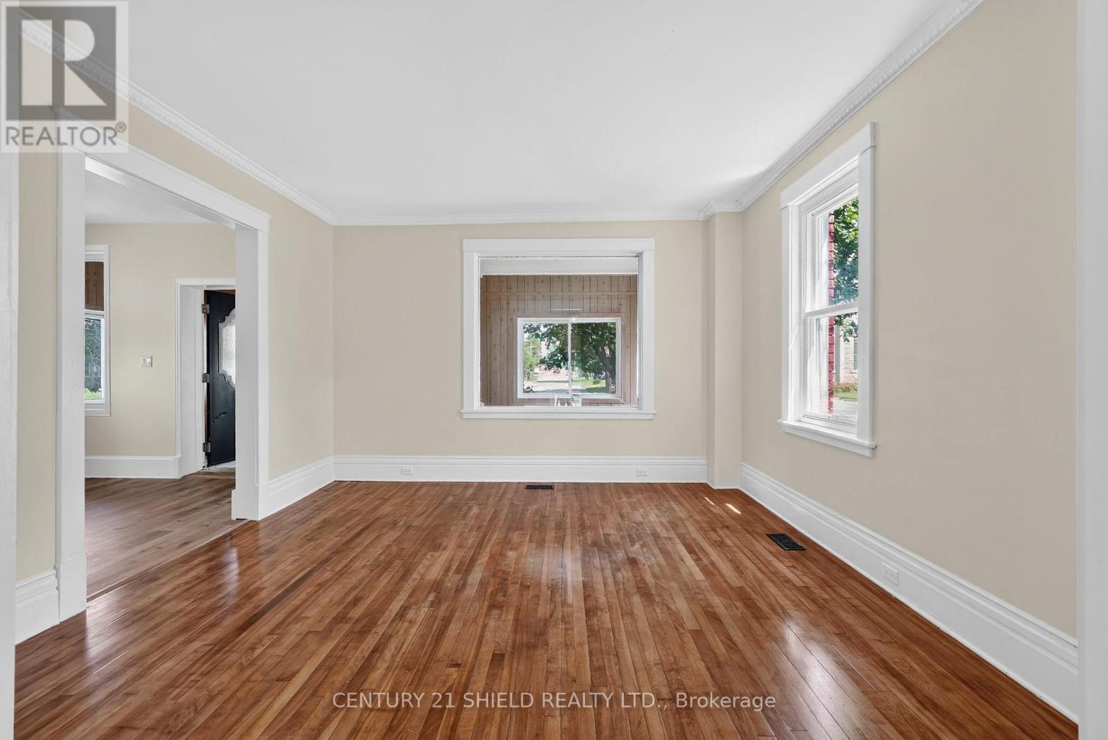 25 FRONT STREET - 9