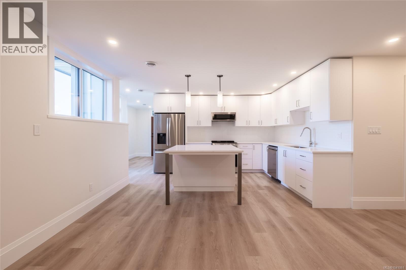 3228 Woodrush Dr - 3