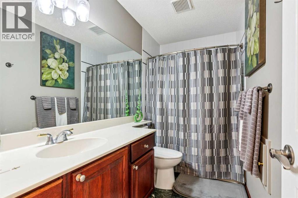 27 Valley Creek Bay NW — photo 25