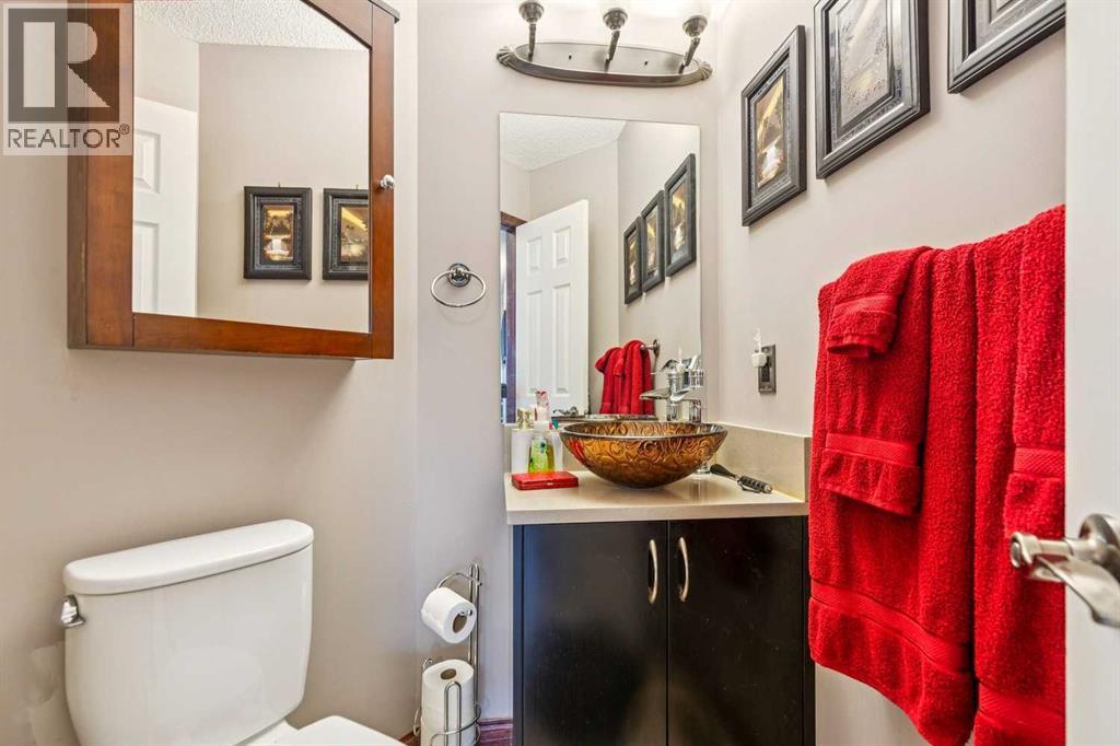 27 Valley Creek Bay NW — photo 18