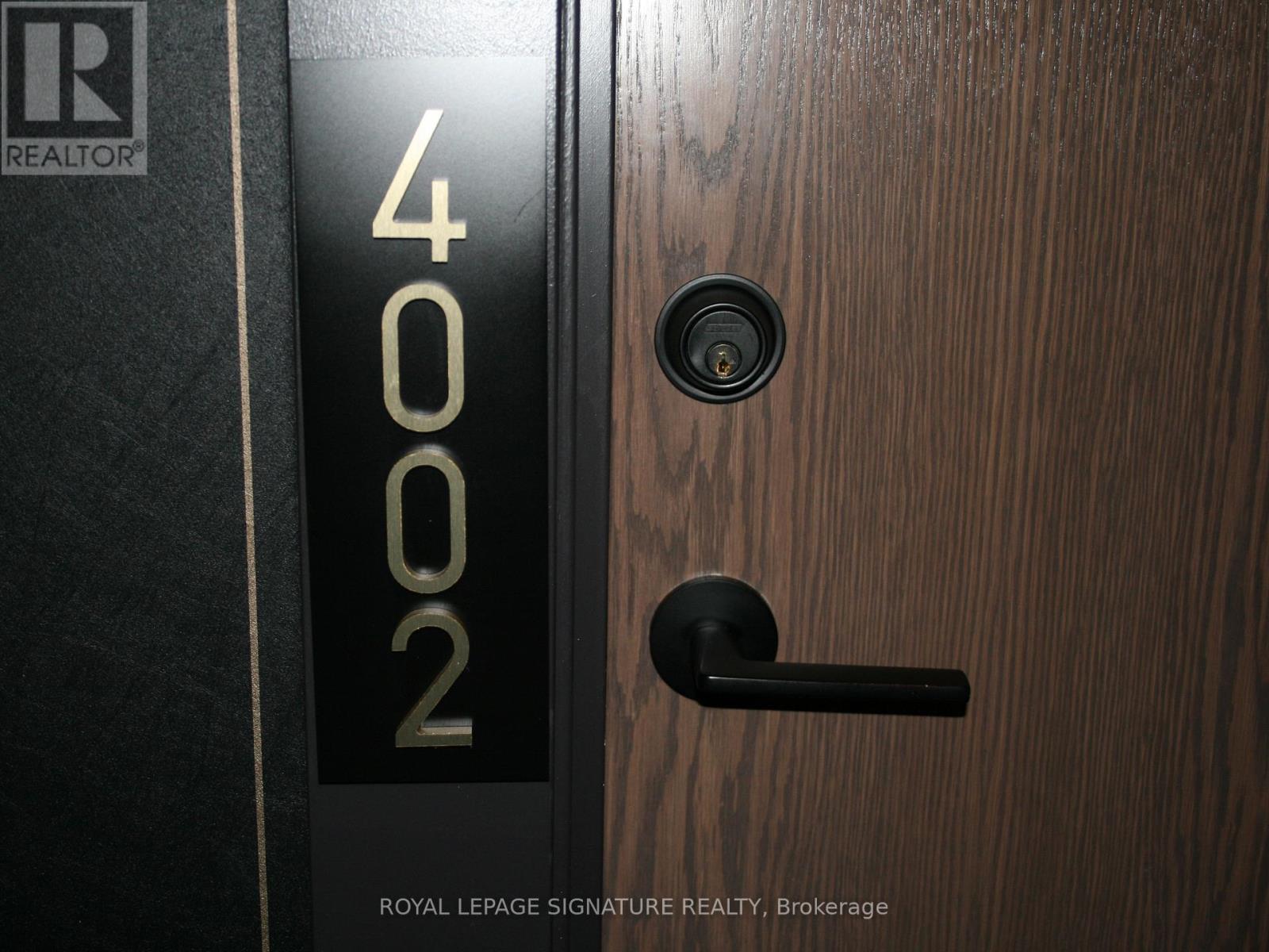 #4002 55 CHARLES STREET E - 33