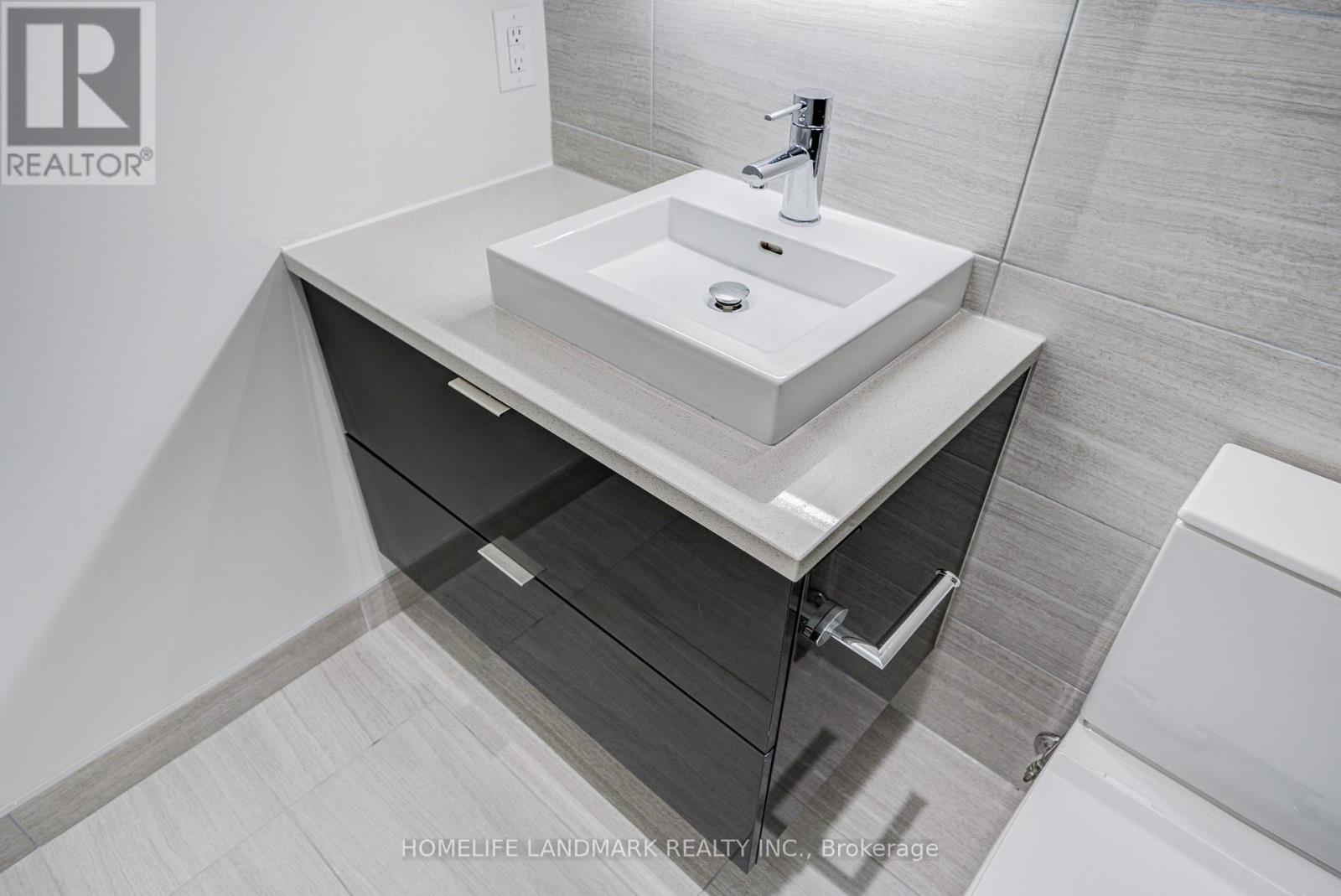 #709 170 BAYVIEW AVENUE - 12