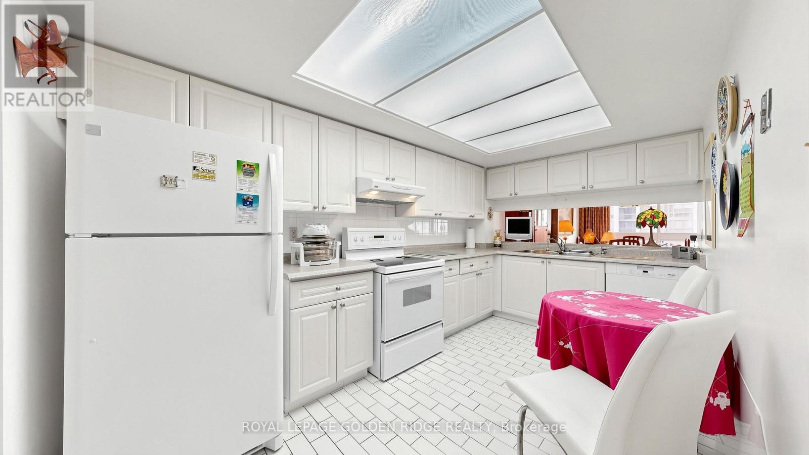 #1003 5 KENNETH AVENUE - 12