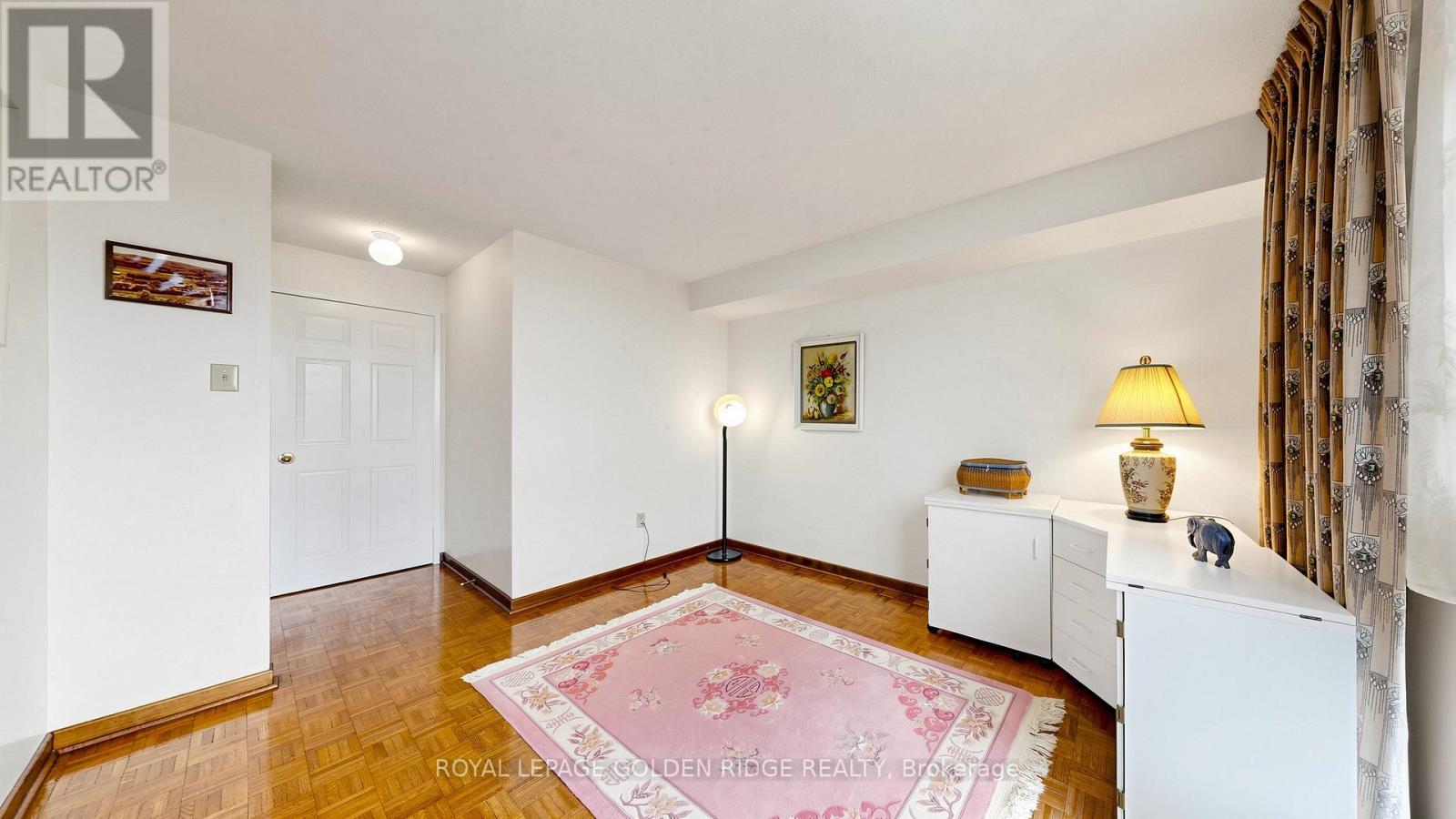 #1003 5 KENNETH AVENUE - 31