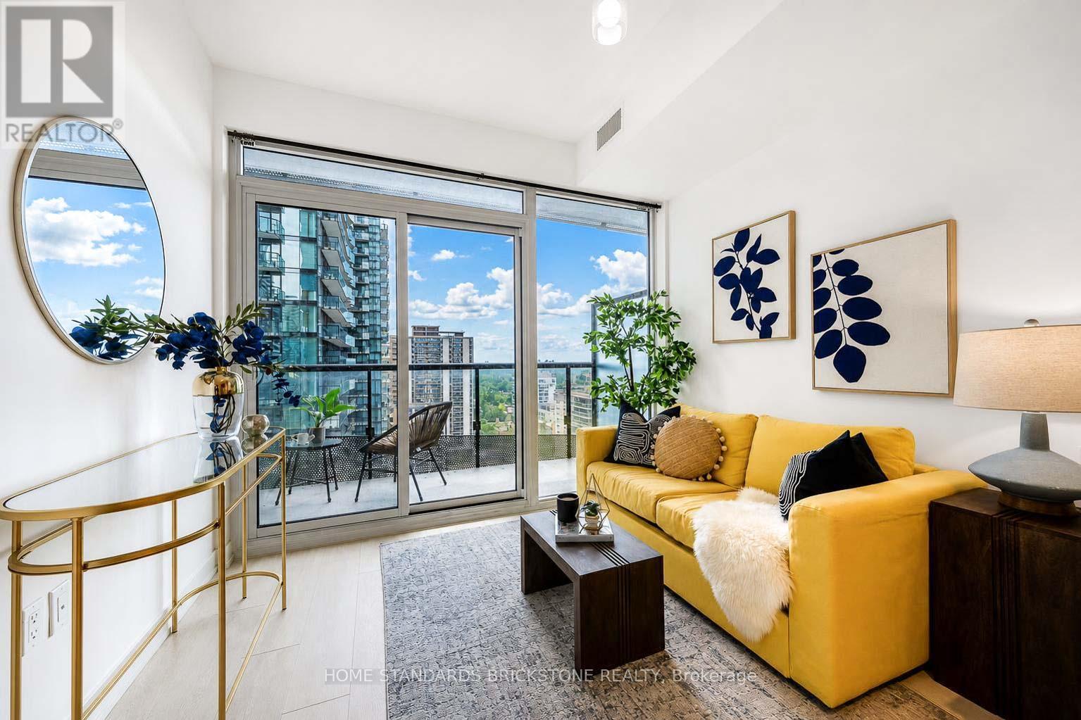 #1705 117 BROADWAY AVENUE - 1