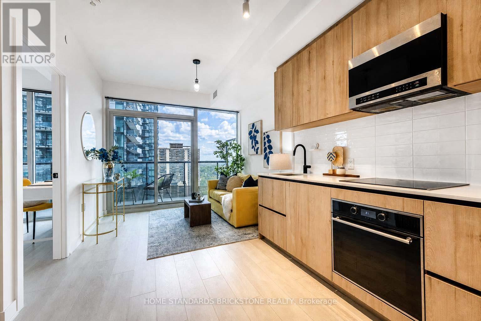 #1705 117 BROADWAY AVENUE - 10