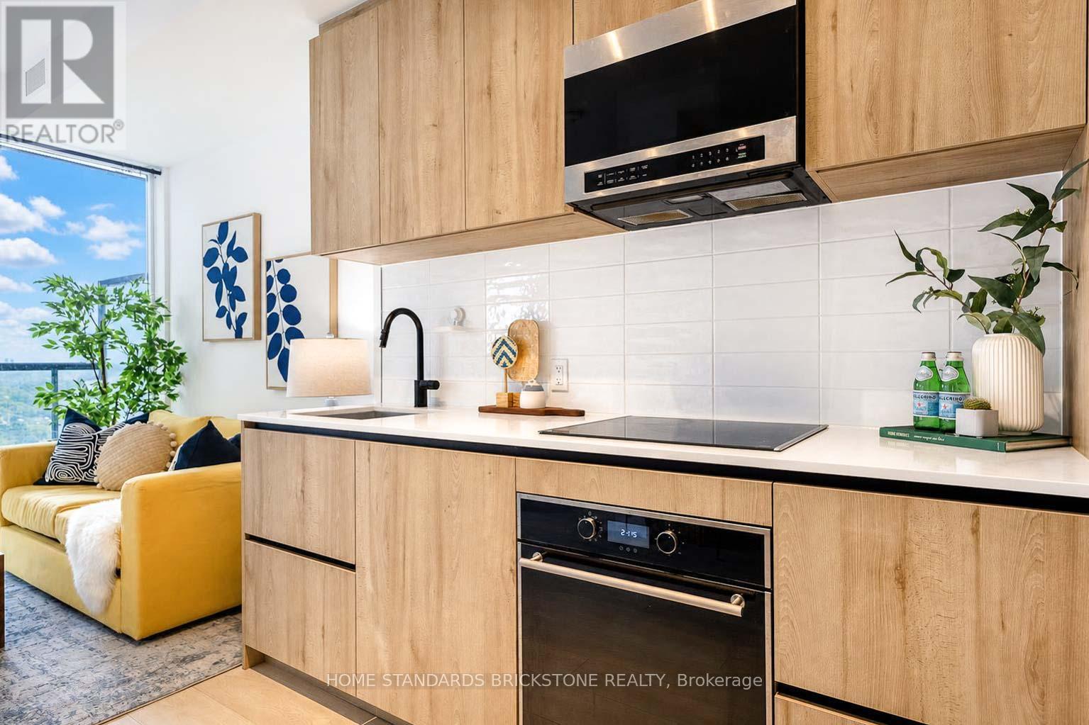 #1705 117 BROADWAY AVENUE - 15
