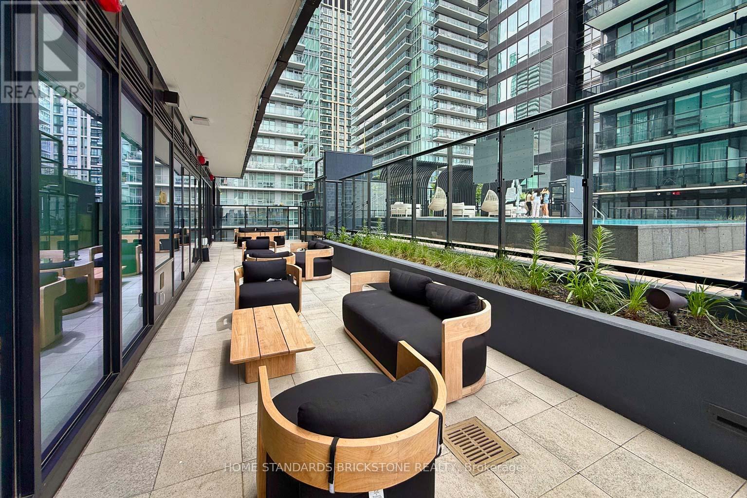 #1705 117 BROADWAY AVENUE - 28
