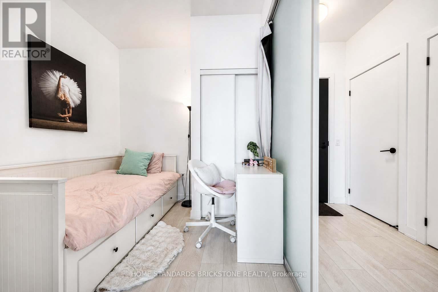 #1705 117 BROADWAY AVENUE - 4