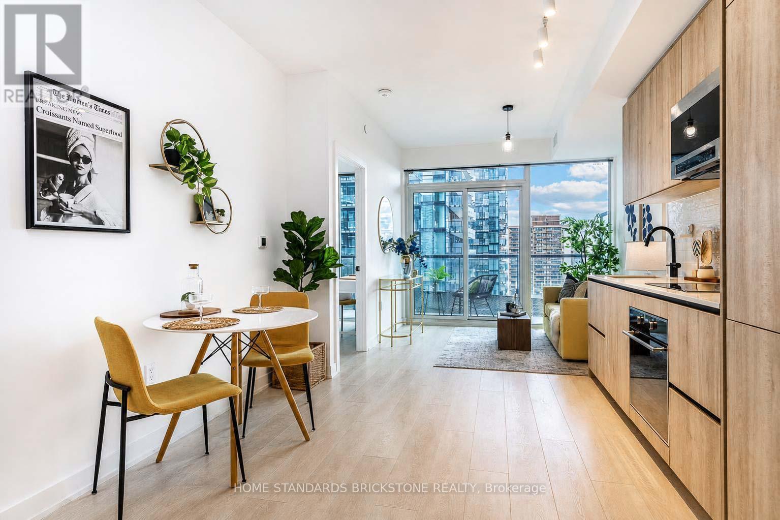 #1705 117 BROADWAY AVENUE - 8