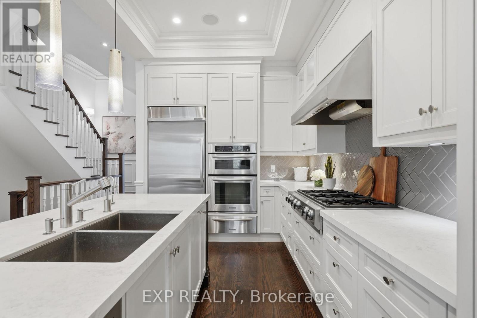 177A LYNDHURST AVENUE - 10