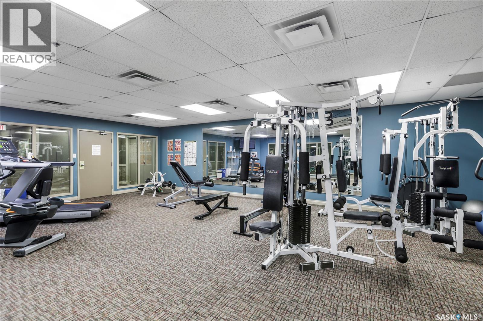#1106 1867 Hamilton STREET - 34