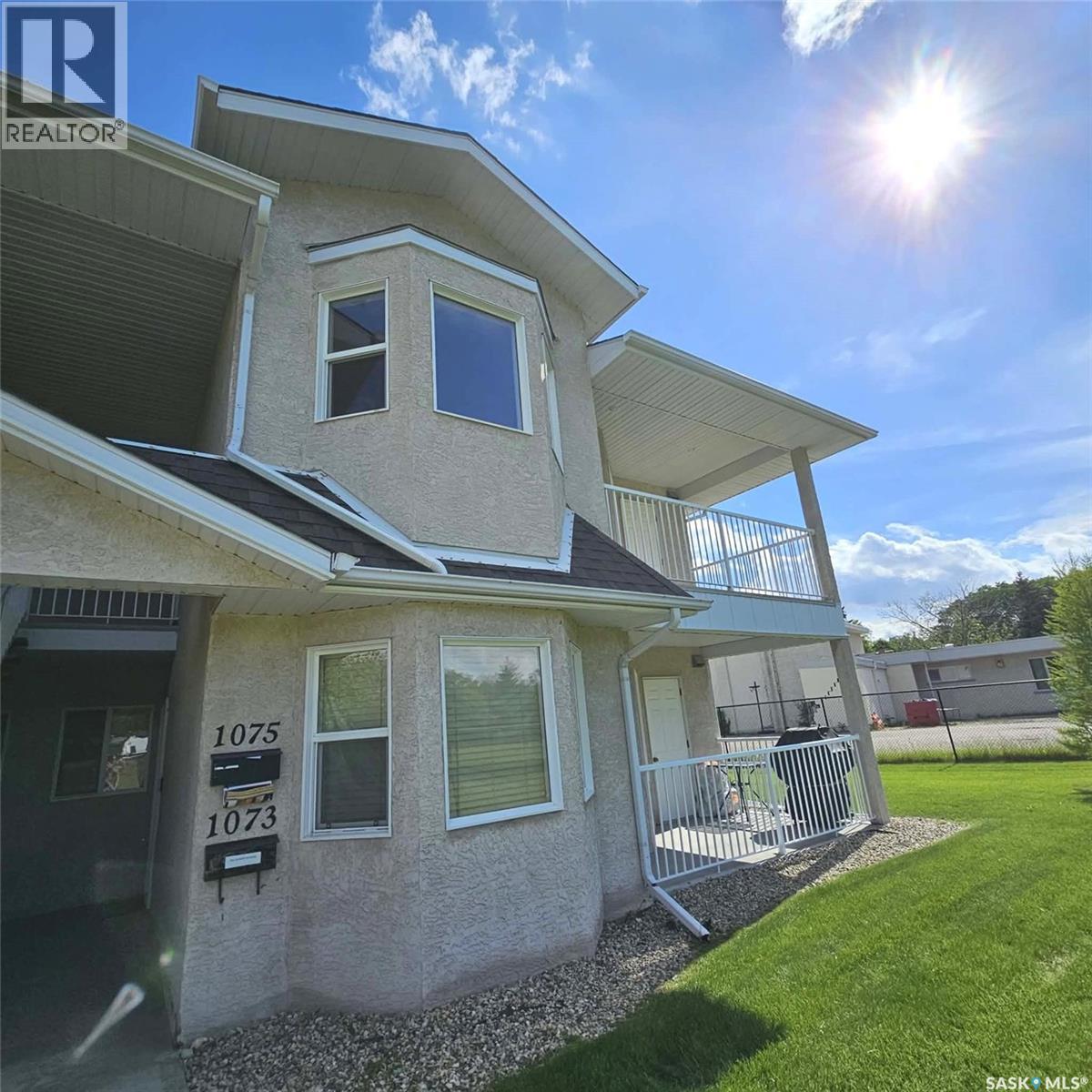 1075 Birchwood PLACE — photo 23