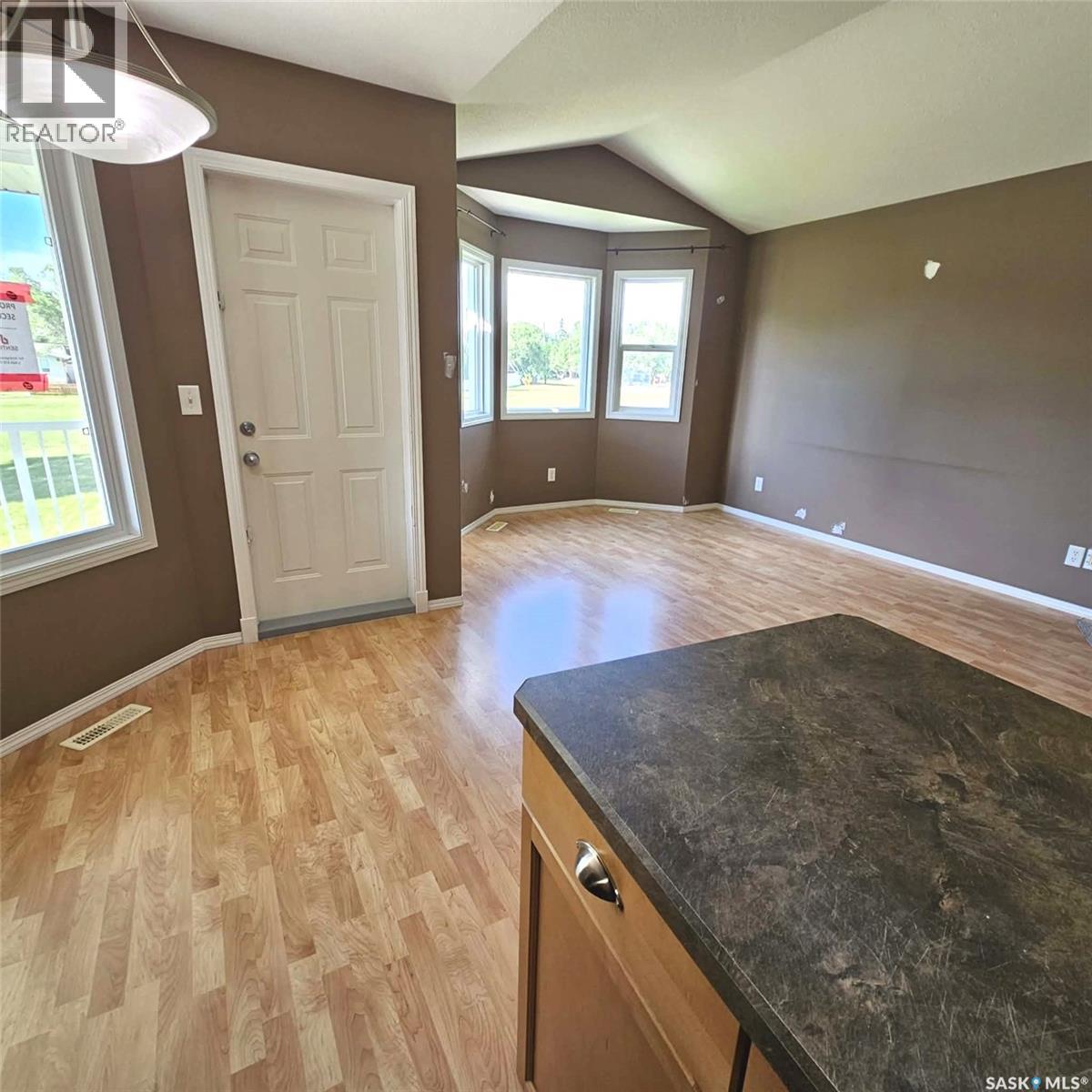 1075 Birchwood PLACE - photo 5