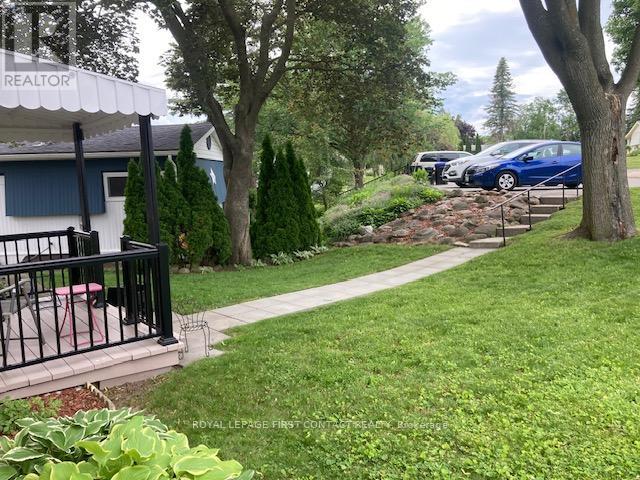 11 HAWTHORNE DRIVE - 20