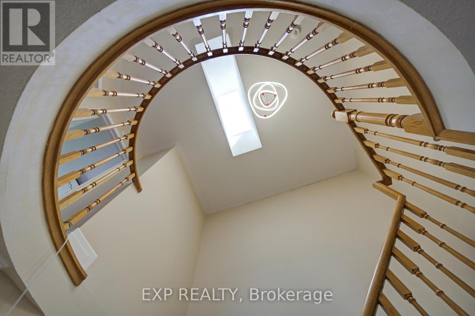 12 STAVERTON COURT - 22